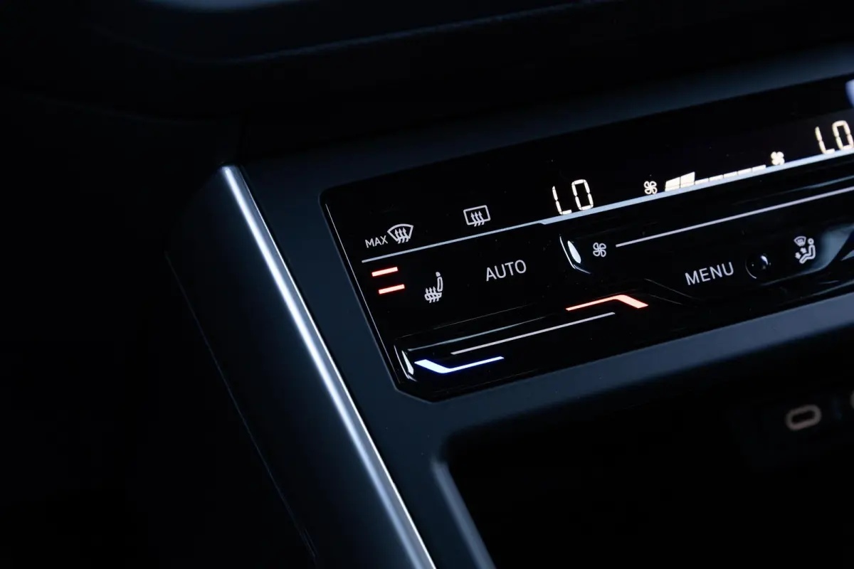 1.0 TSI 95pk 50 Edition | VW Sound Systeem | Voorstoelen Verwarmd