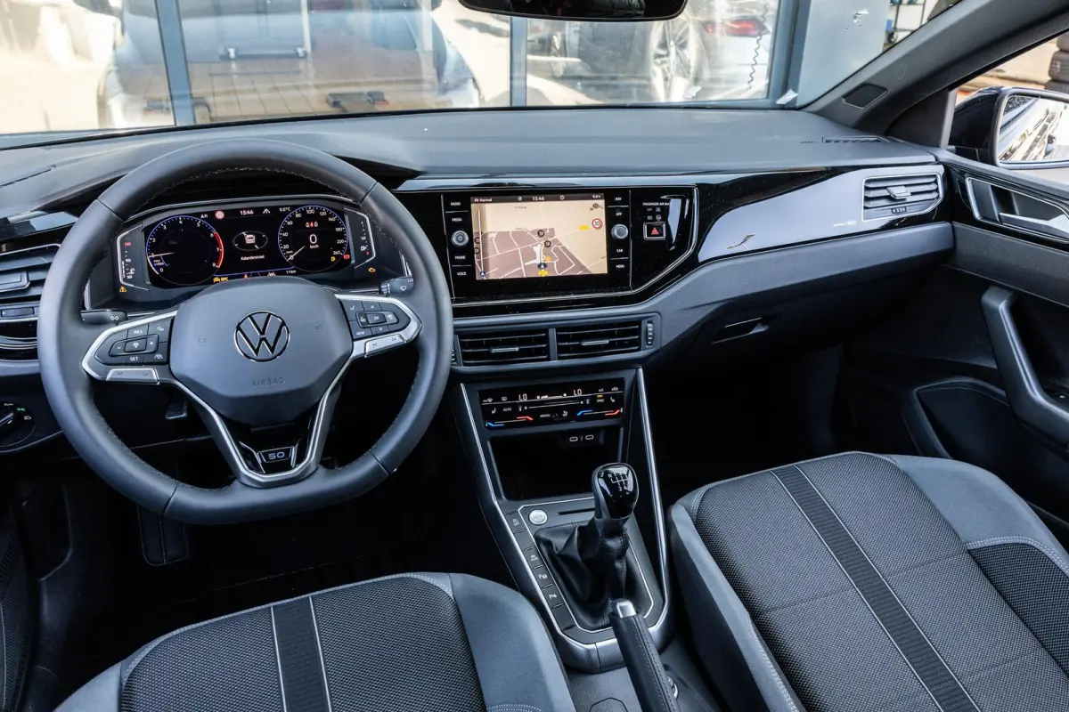 1.0 TSI 95pk 50 Edition | VW Sound Systeem | Voorstoelen Verwarmd