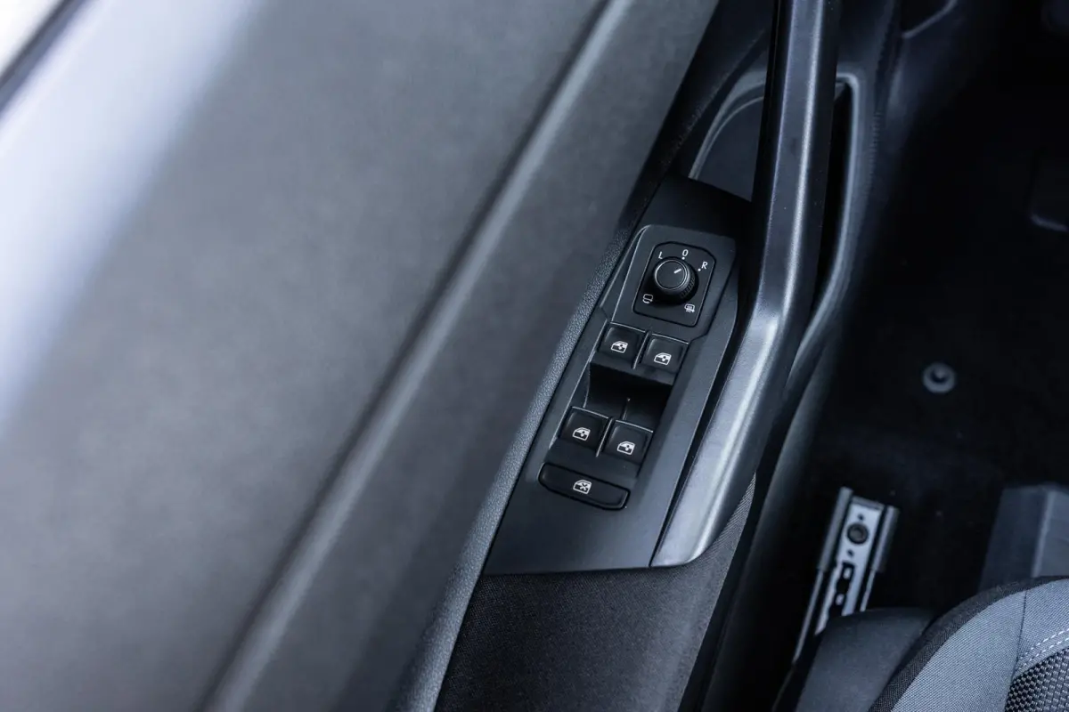 1.0 TSI 95pk 50 Edition | VW Sound Systeem | Voorstoelen Verwarmd