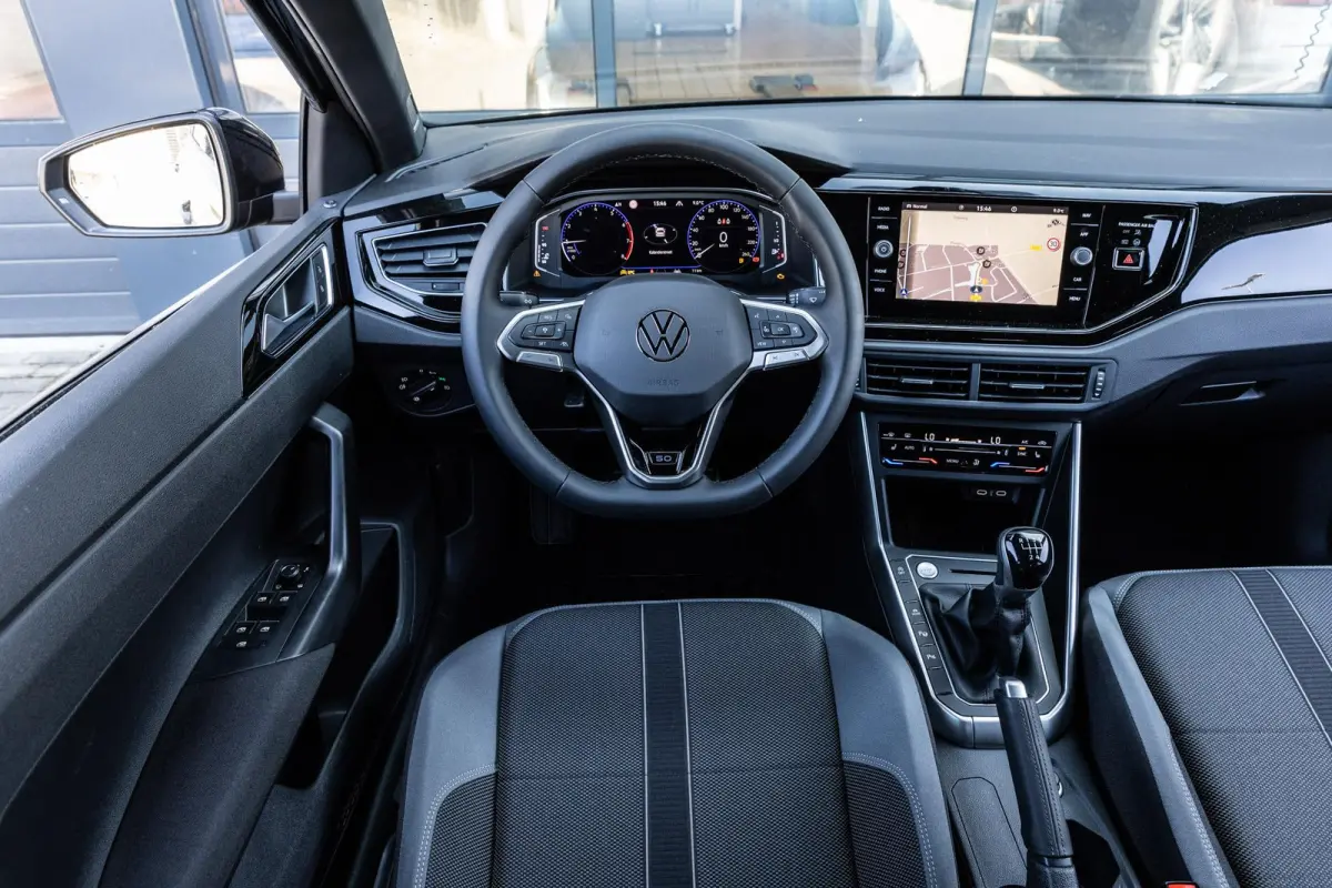1.0 TSI 95pk 50 Edition | VW Sound Systeem | Voorstoelen Verwarmd