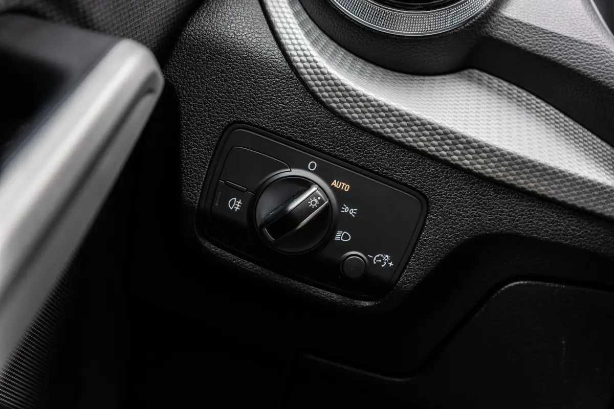 30 TFSI 110pk Advanced Edition | Smartphone Interface | Full LED | DAB+ | Climate control