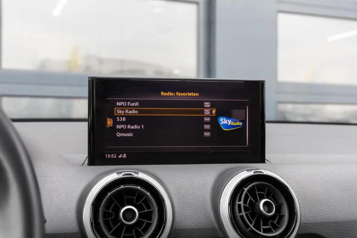 30 TFSI 110pk Advanced Edition | Smartphone Interface | Full LED | DAB+ | Climate control