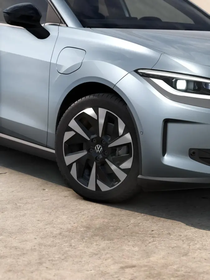 Style First Edition 211pk 52 kWh | Massage | 360 Camera