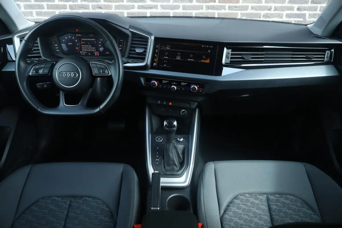 30 TFSI 110pk S-tronic Epic | Stoelverwarming | Climate Control | Full LED | Sportstoelen