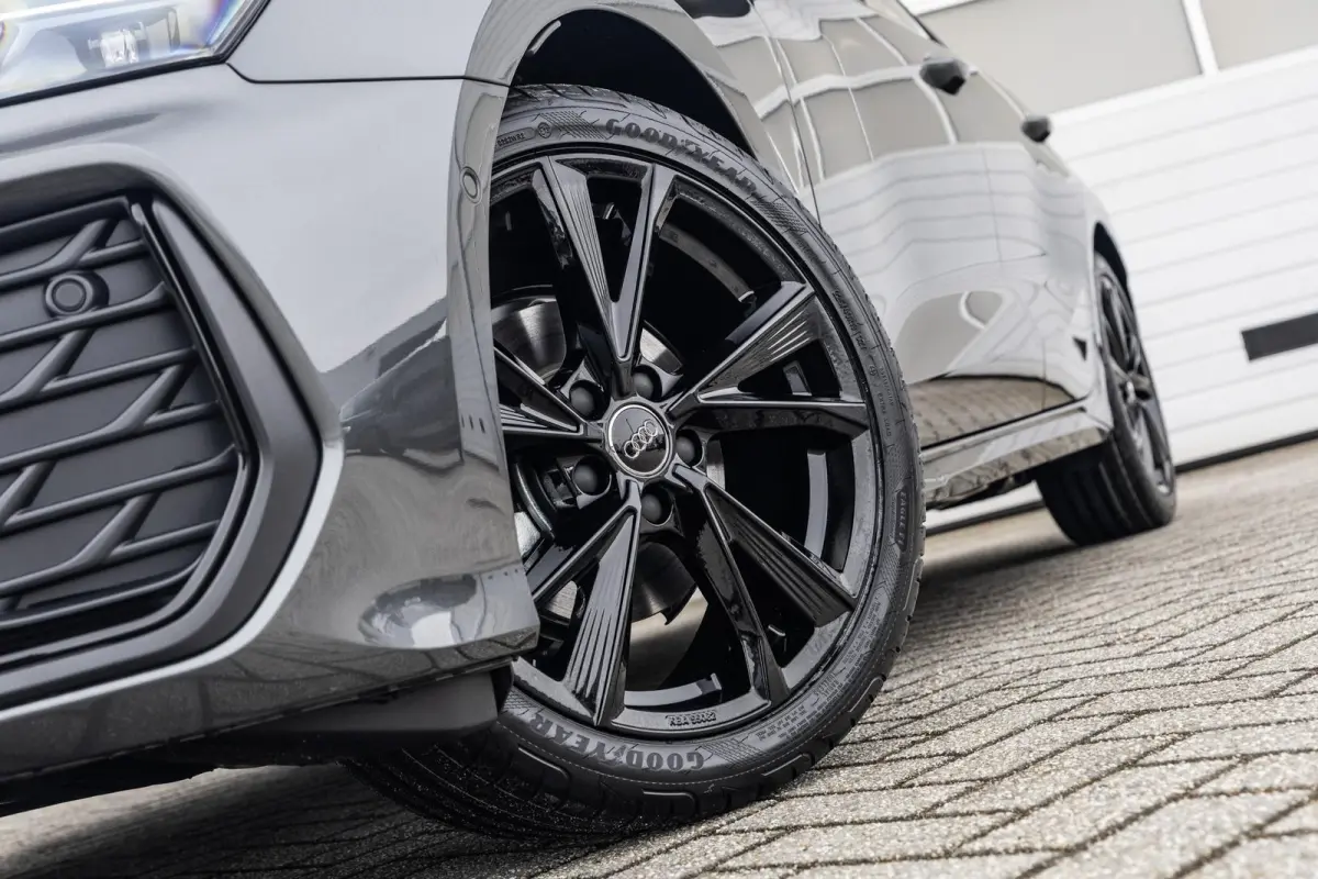 30 TFSI 116pk S-tronic S edition | 18 inch velgen | Lichtpakket Pro | Stoelverwarming