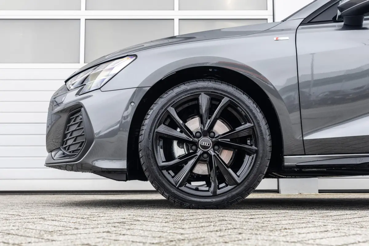 30 TFSI 116pk S-tronic S edition | 18 inch velgen | Lichtpakket Pro | Stoelverwarming