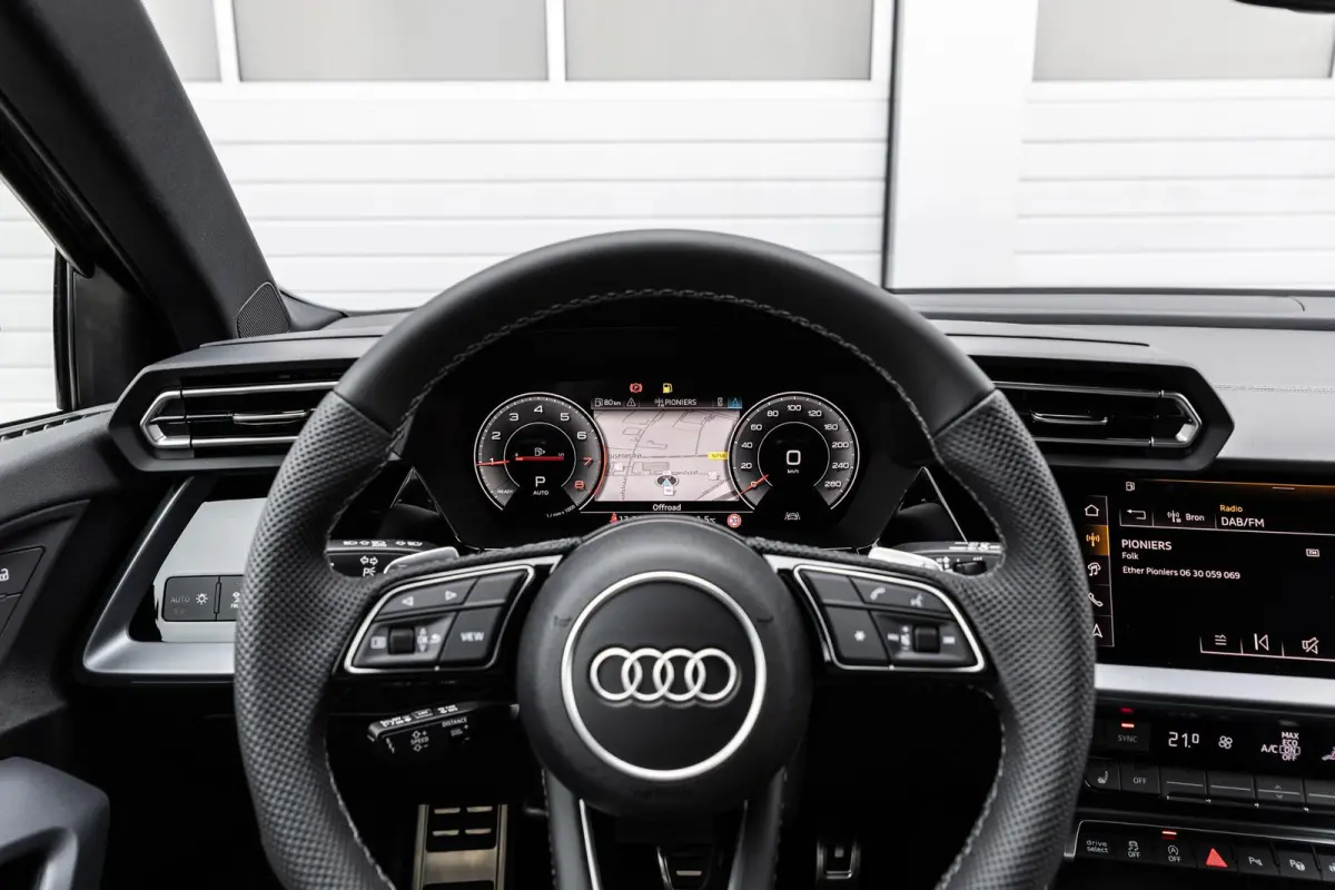 30 TFSI 116pk S-tronic S edition | 18 inch velgen | Lichtpakket Pro | Stoelverwarming