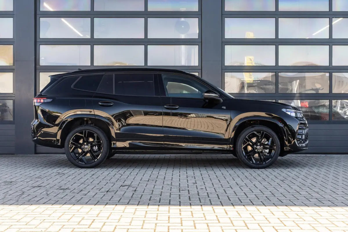 1.5 eHybrid 204pk R-Line Edition | Black Style Pakket | 20" Velgen