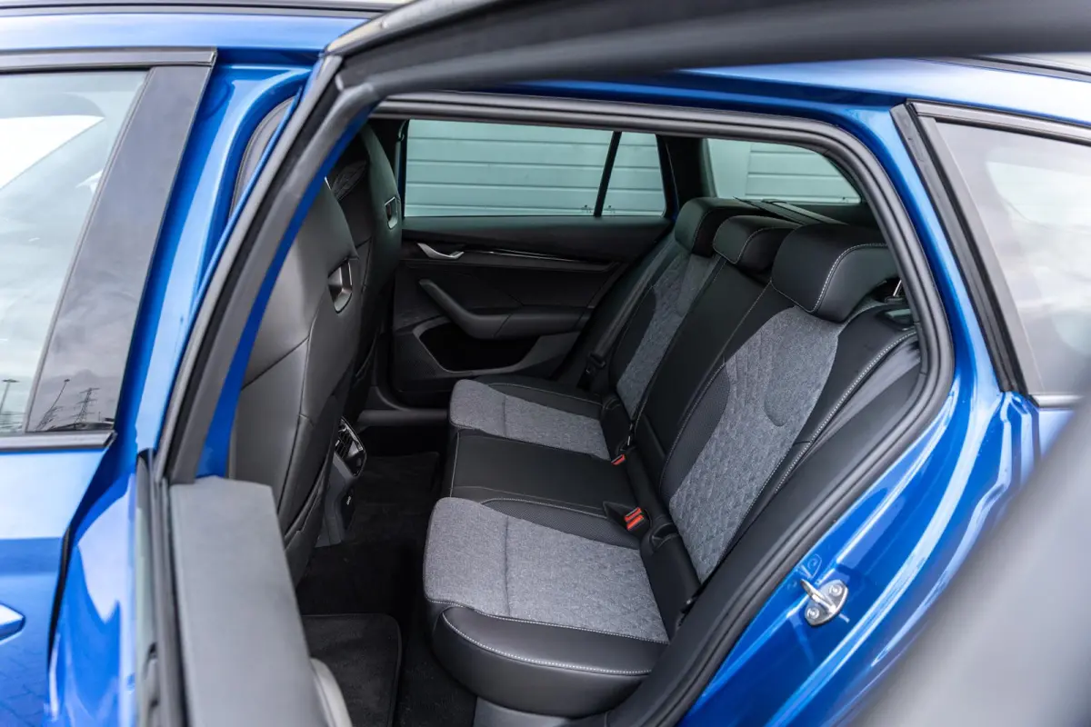1.5 TSI 150pk DSG MHEV Sportline Business | Trekhaak | Matrix LED | Adaptive Cruise