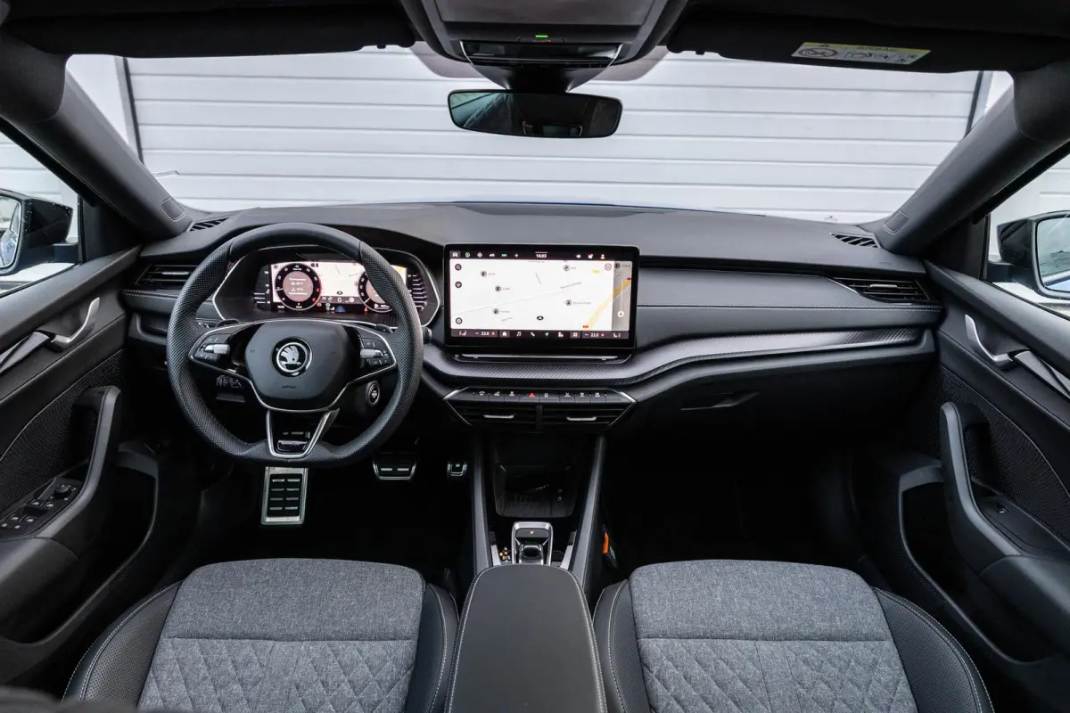 1.5 TSI 150pk DSG MHEV Sportline Business | Trekhaak | Matrix LED | Adaptive Cruise