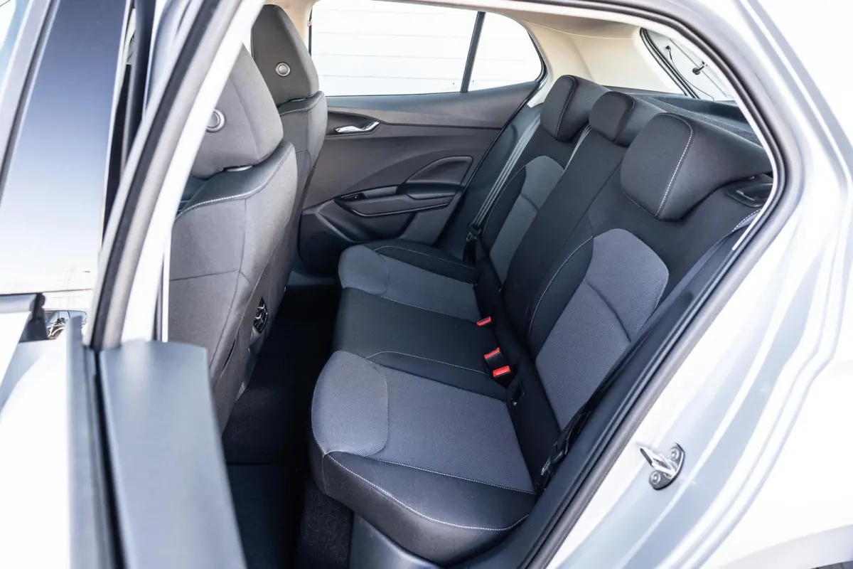 1.0 TSI 95pk Selection | Apple Carplay/Android Auto | 15" Velgen