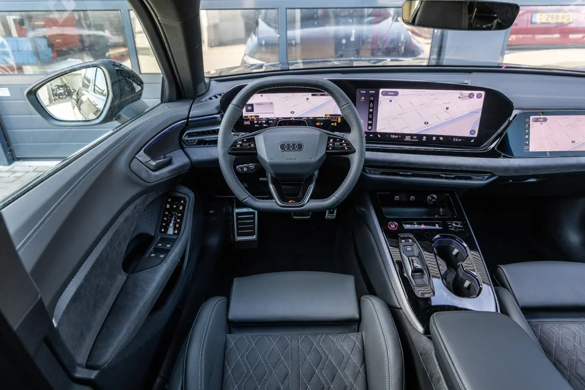 Limousine 2.0 299pk quattro S Edition | 20" Velgen | Winterpakket