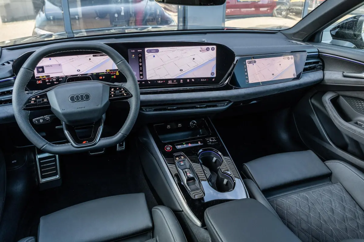 Limousine 2.0 299pk quattro S Edition | 20" Velgen | Winterpakket