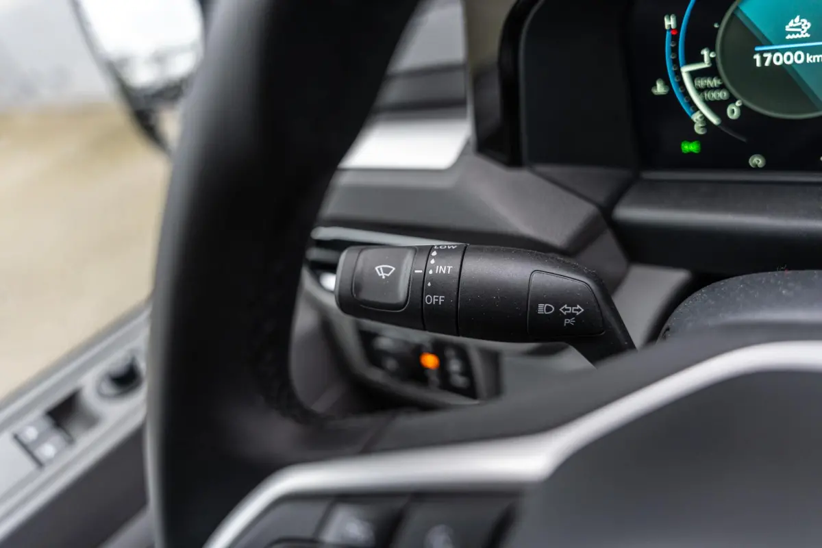 2.0 TDI 110pk L1H1 28 Life | Trekhaak | Apple Carplay/Android Auto | Laadvloer