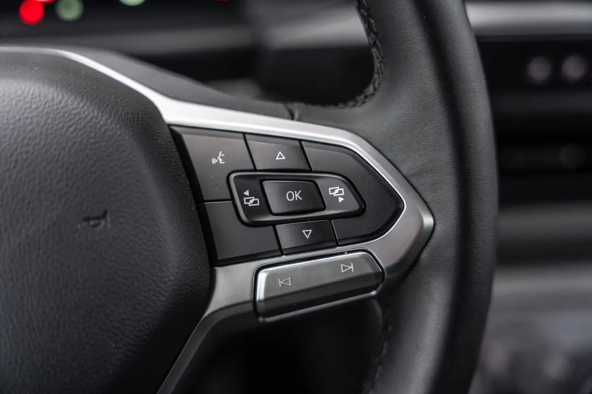 2.0 TDI 110pk L1H1 28 Life | Trekhaak | Apple Carplay/Android Auto | Laadvloer