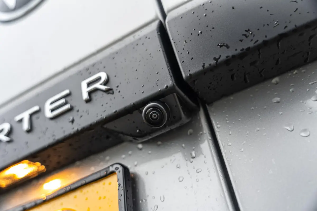 2.0 TDI 110pk L1H1 28 Life | Trekhaak | Apple Carplay/Android Auto | Laadvloer