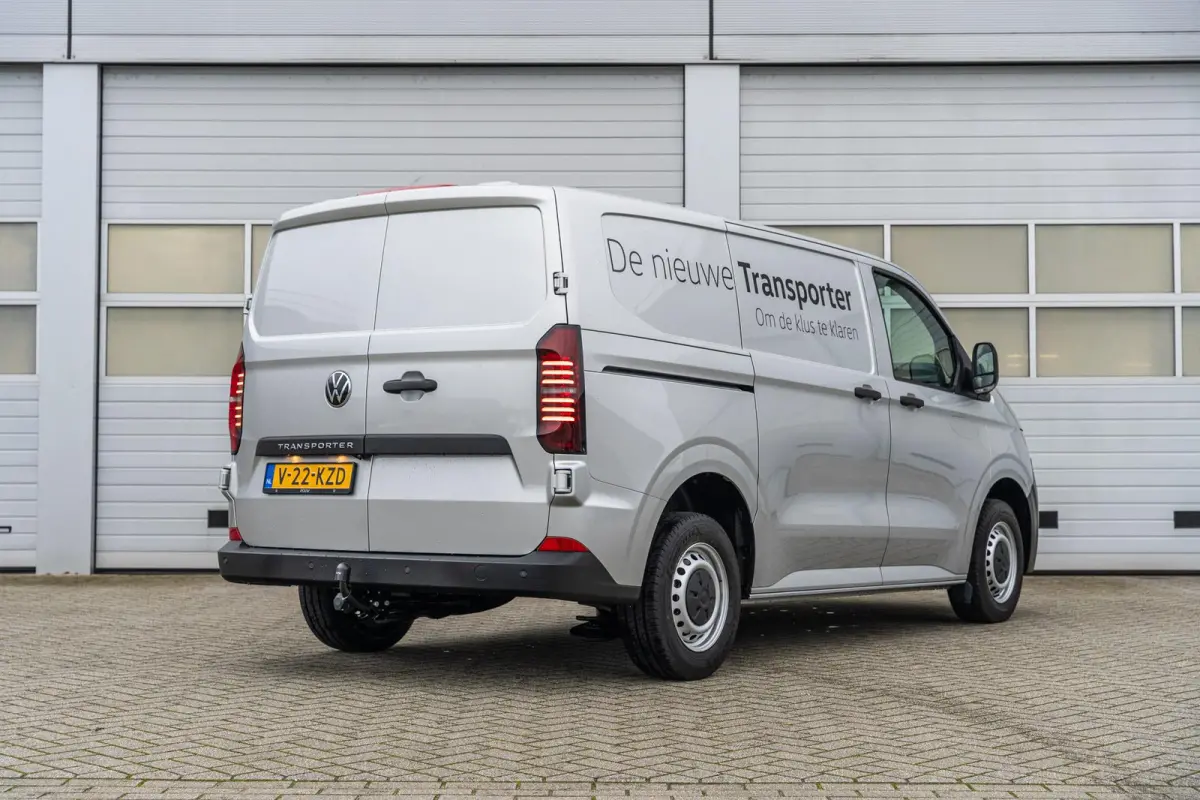 2.0 TDI 110pk L1H1 28 Life | Trekhaak | Apple Carplay/Android Auto | Laadvloer