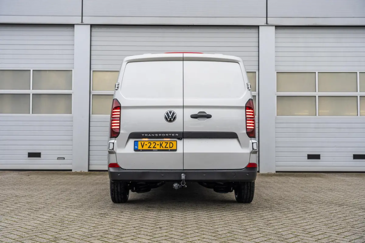 2.0 TDI 110pk L1H1 28 Life | Trekhaak | Apple Carplay/Android Auto | Laadvloer