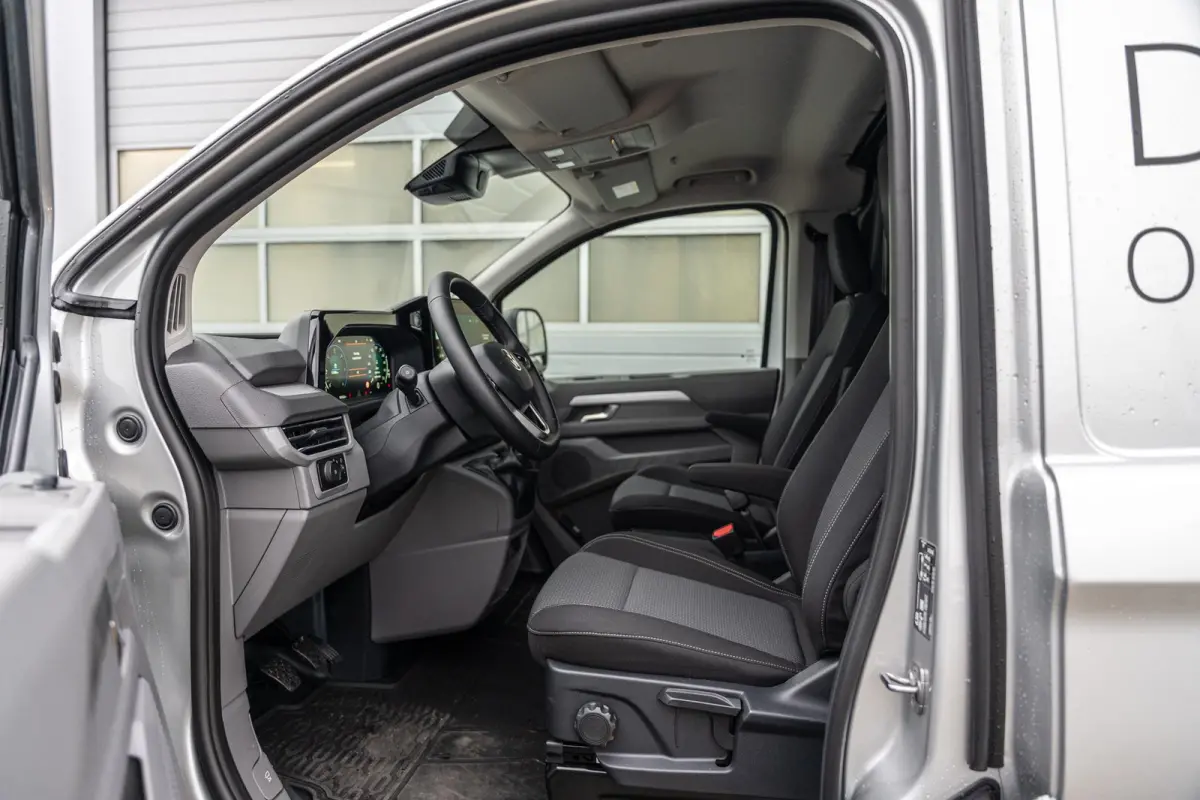 2.0 TDI 110pk L1H1 28 Life | Trekhaak | Apple Carplay/Android Auto | Laadvloer