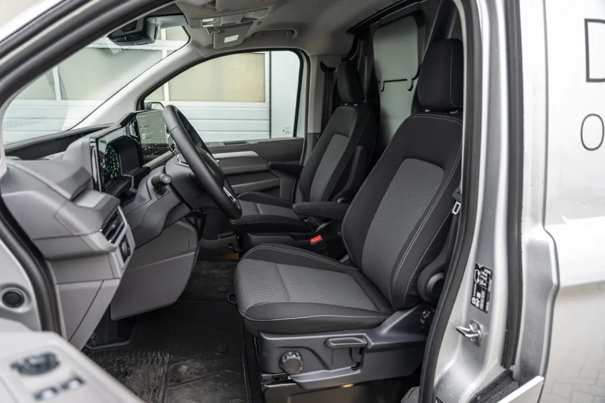 2.0 TDI 110pk L1H1 28 Life | Trekhaak | Apple Carplay/Android Auto | Laadvloer