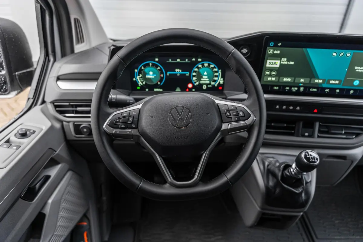 2.0 TDI 110pk L1H1 28 Life | Trekhaak | Apple Carplay/Android Auto | Laadvloer
