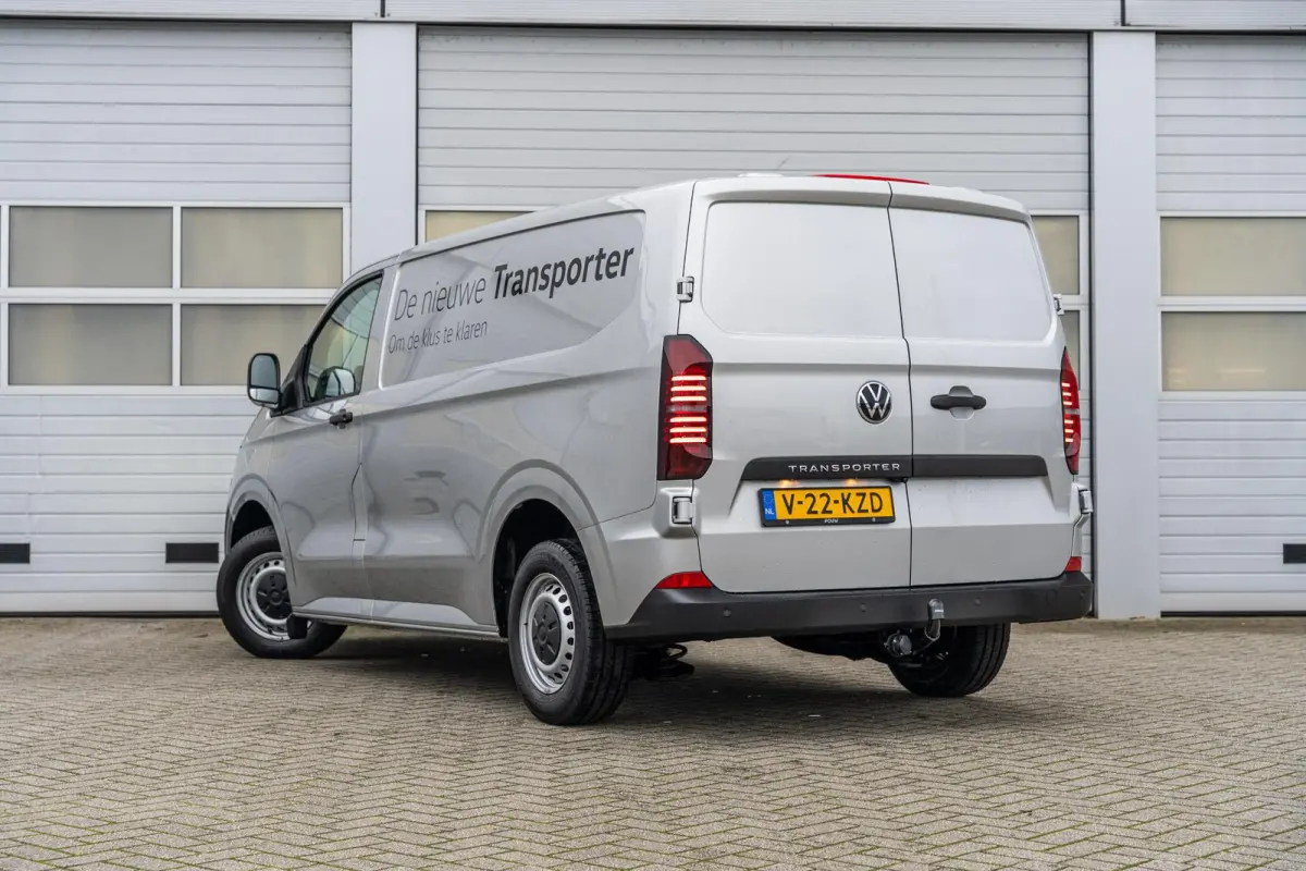 2.0 TDI 110pk L1H1 28 Life | Trekhaak | Apple Carplay/Android Auto | Laadvloer