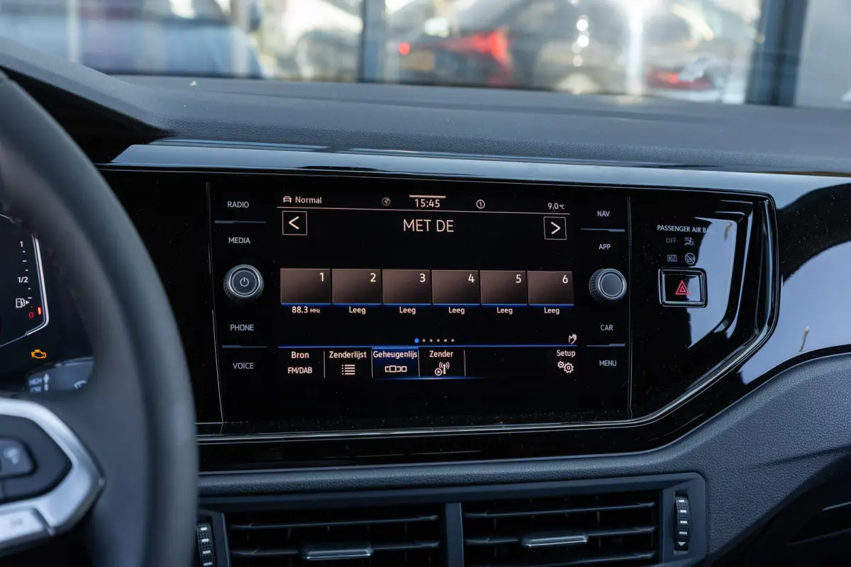 1.0 TSI 95pk 50 Edition | VW Sound Systeem | Voorstoelen Verwarmd