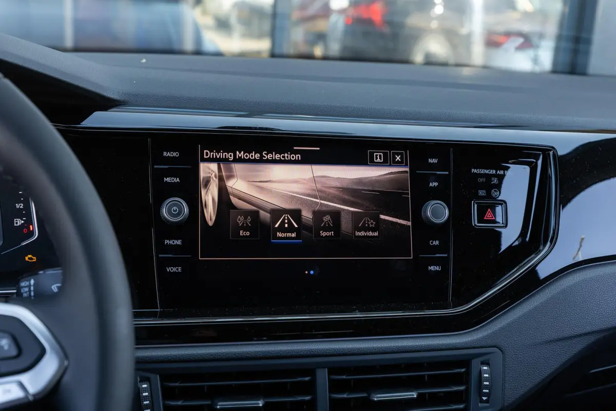 1.0 TSI 95pk 50 Edition | VW Sound Systeem | Voorstoelen Verwarmd