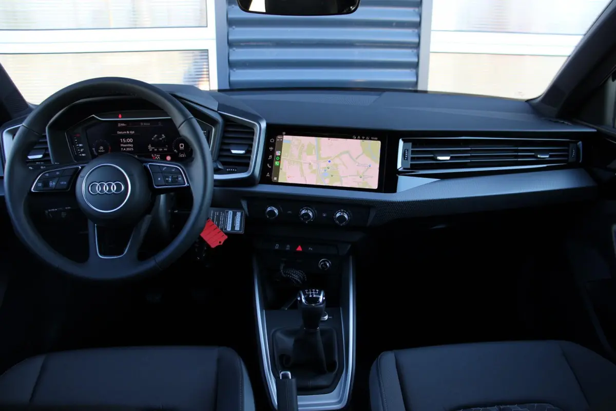 25 TFSI 95pk Advanced edition | Parkeersensoren | 17" Velgen | Apple Carplay/Android Auto