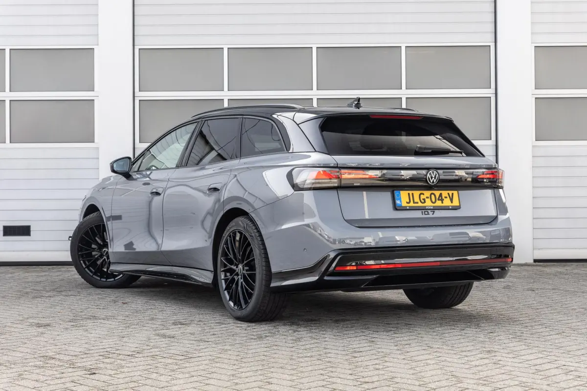 286pk Limited Edition 77 kWh | 20" Velgen | Head-up