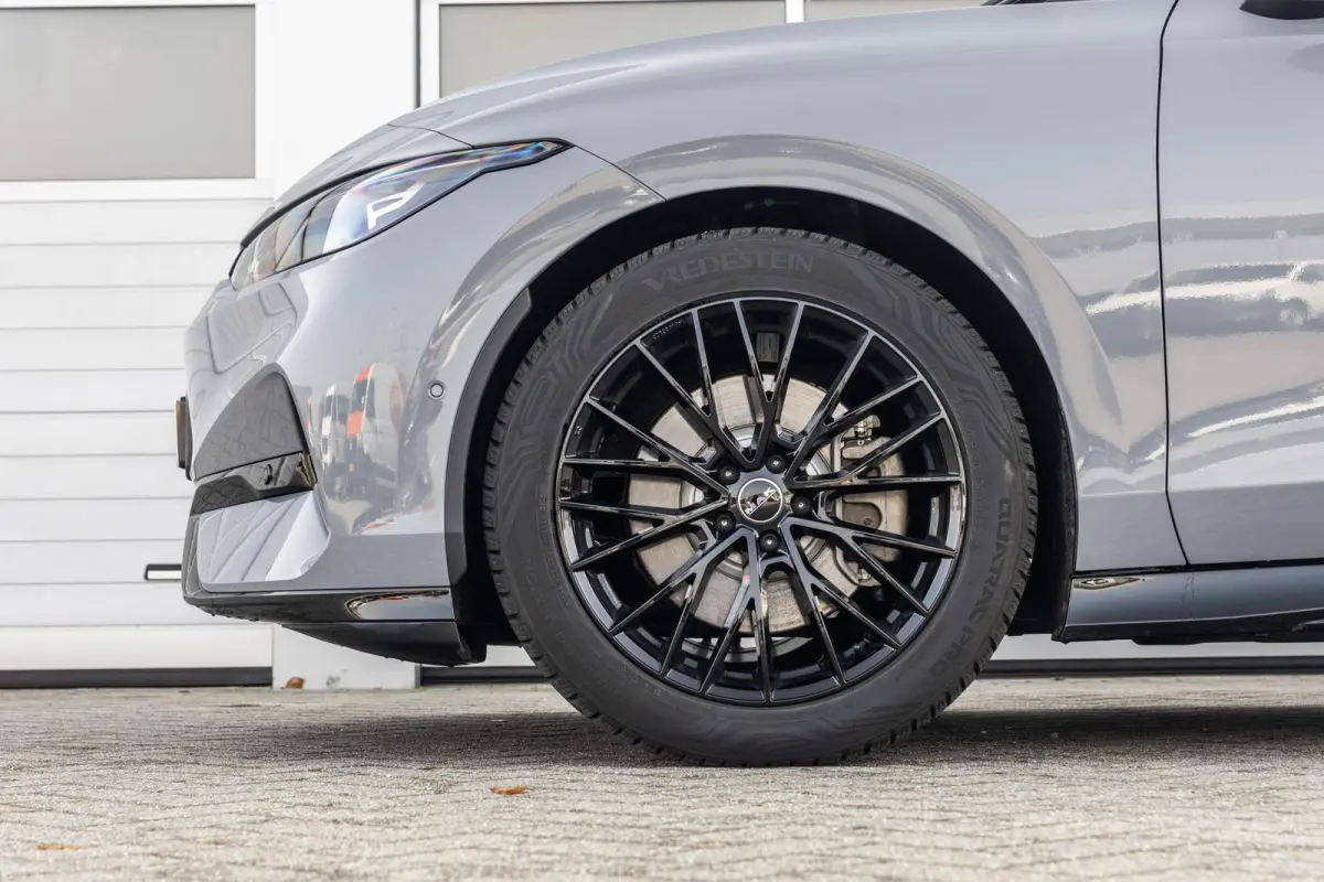 286pk Limited Edition 77 kWh | 20" Velgen | Head-up