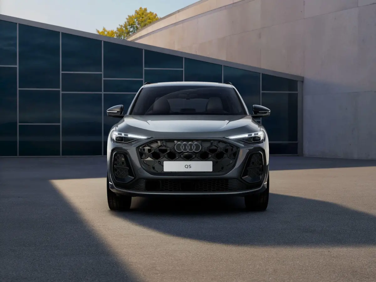 2.0 e-hybrid 367pk quattro S edition Competition | Panoramadak | 21" Velgen | Trekhaak | Luchtvering | B&O geluid