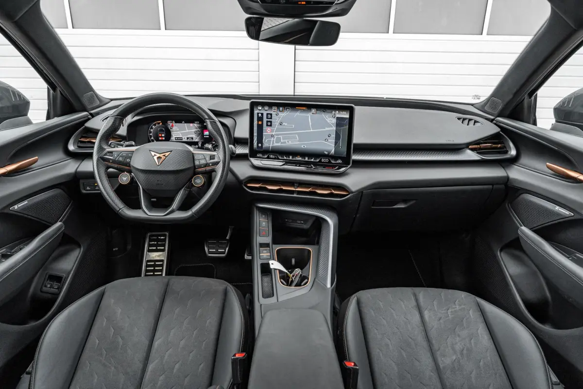 1.5 TSI e-Hybrid 272pk VZ Performance | SoH 100% | Trekhaak | Panoramadak | Sennheiser | 360 Camera