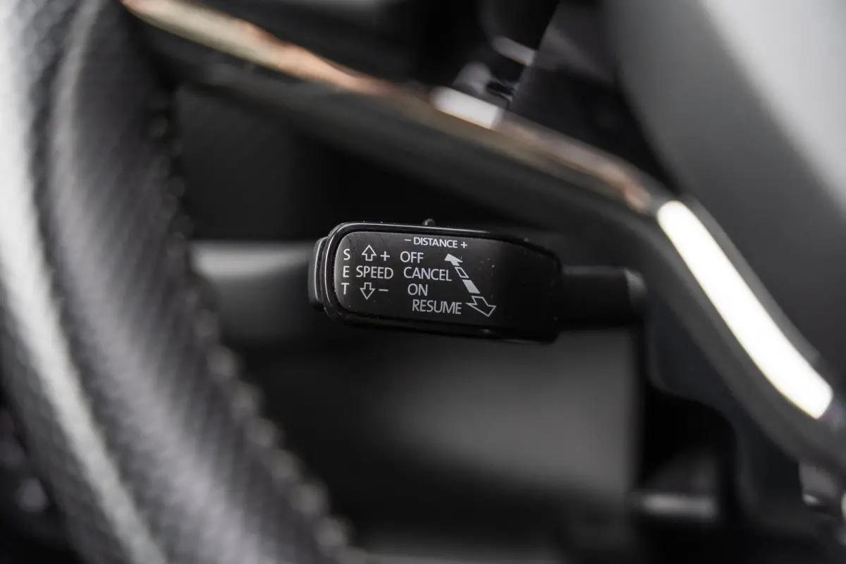 1.5 TSI 150pk DSG Sportline Business | Navigatie | Stoelverwarming | Achteruitrijcamera | 20" Velgen |  Keyless