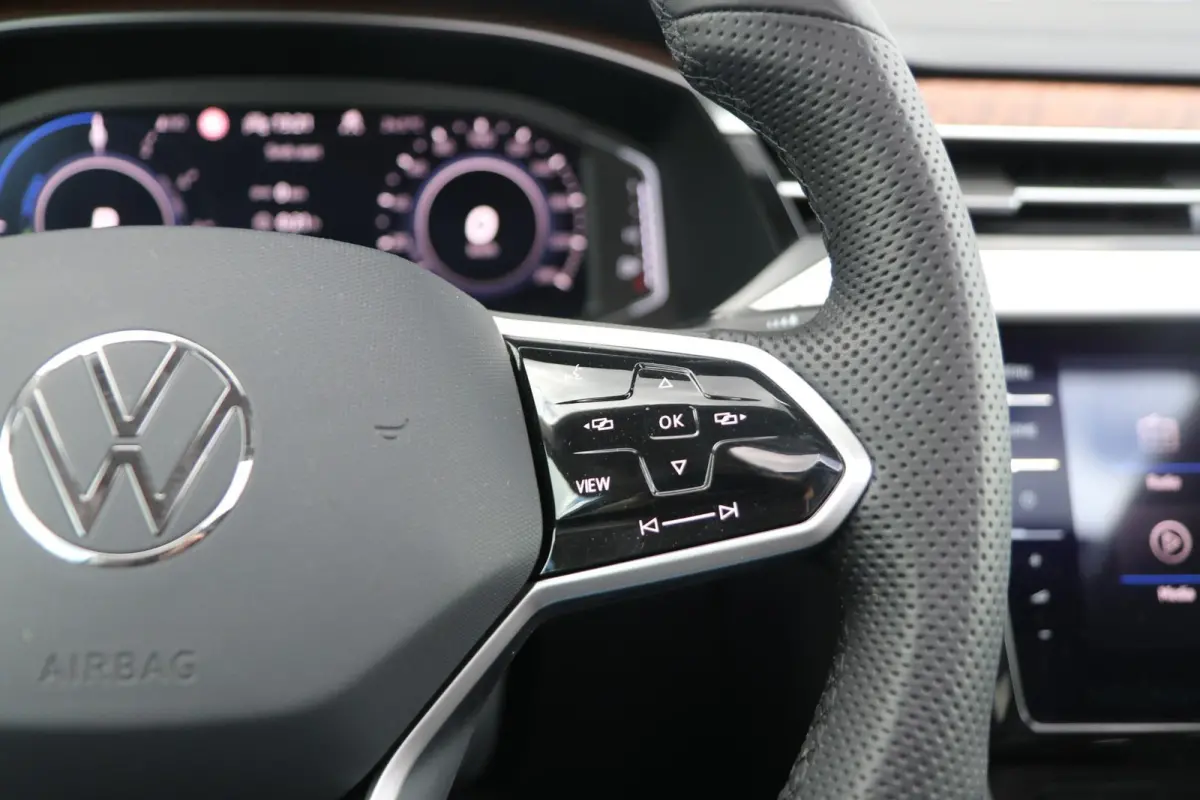 1.4 TSI eHybrid 218pk R-Line Business+ | SoH 91% | Panoramadak | Navigatie | Stoelverwarming | Achteruitrijcamera
