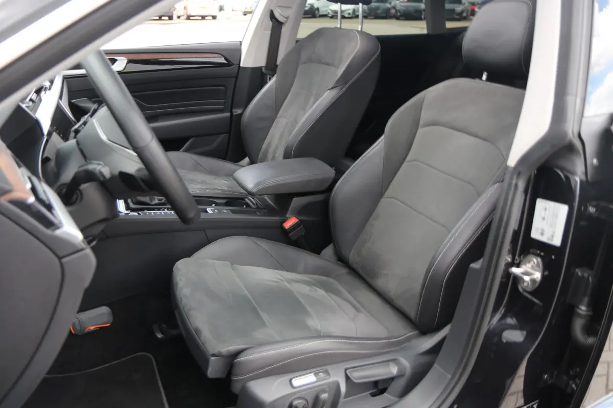 1.4 TSI eHybrid 218pk R-Line Business+ | SoH 91% | Panoramadak | Navigatie | Stoelverwarming | Achteruitrijcamera