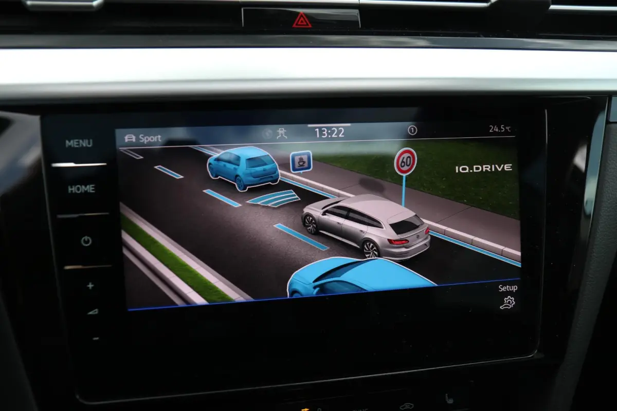 1.4 TSI eHybrid 218pk R-Line Business+ | SoH 91% | Panoramadak | Navigatie | Stoelverwarming | Achteruitrijcamera