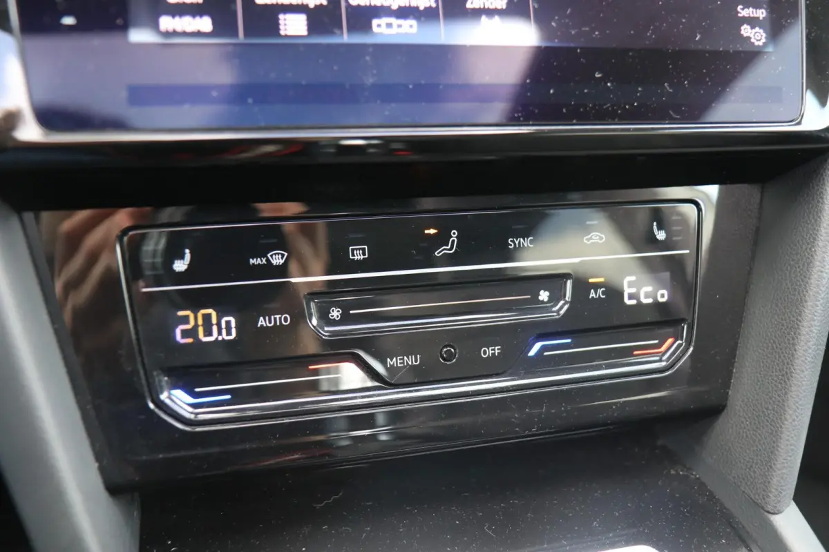 1.4 TSI eHybrid 218pk R-Line Business+ | SoH 91% | Panoramadak | Navigatie | Stoelverwarming | Achteruitrijcamera