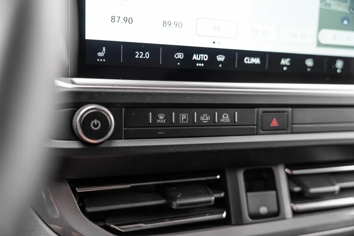 34 L2H1 218pk Life 64 kWh | Navigatiesysteem | Trekhaak