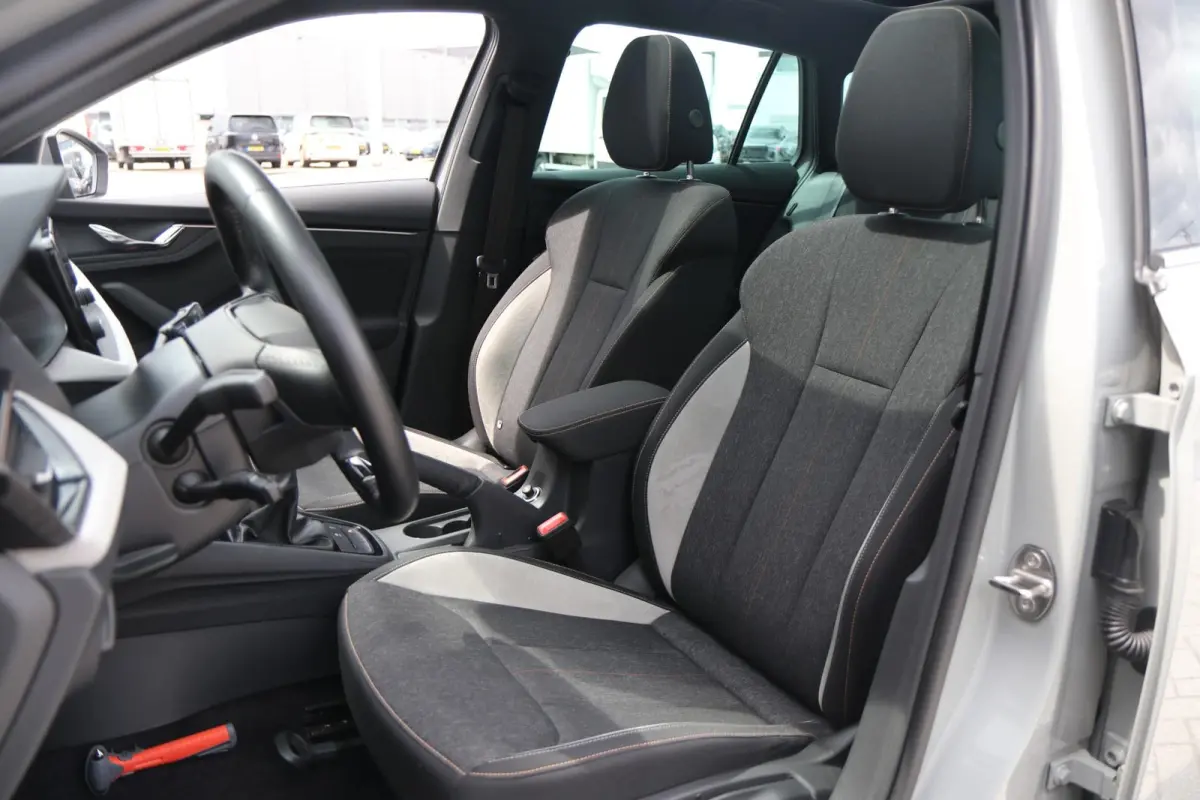 1.0 TSI 115pk Business Edition | Panoramadak | 18" Velgen | Adaptive Cruise