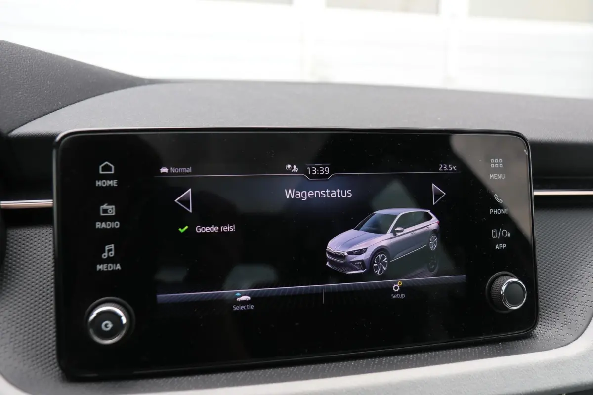 1.0 TSI 115pk Business Edition | Panoramadak | 18" Velgen | Adaptive Cruise