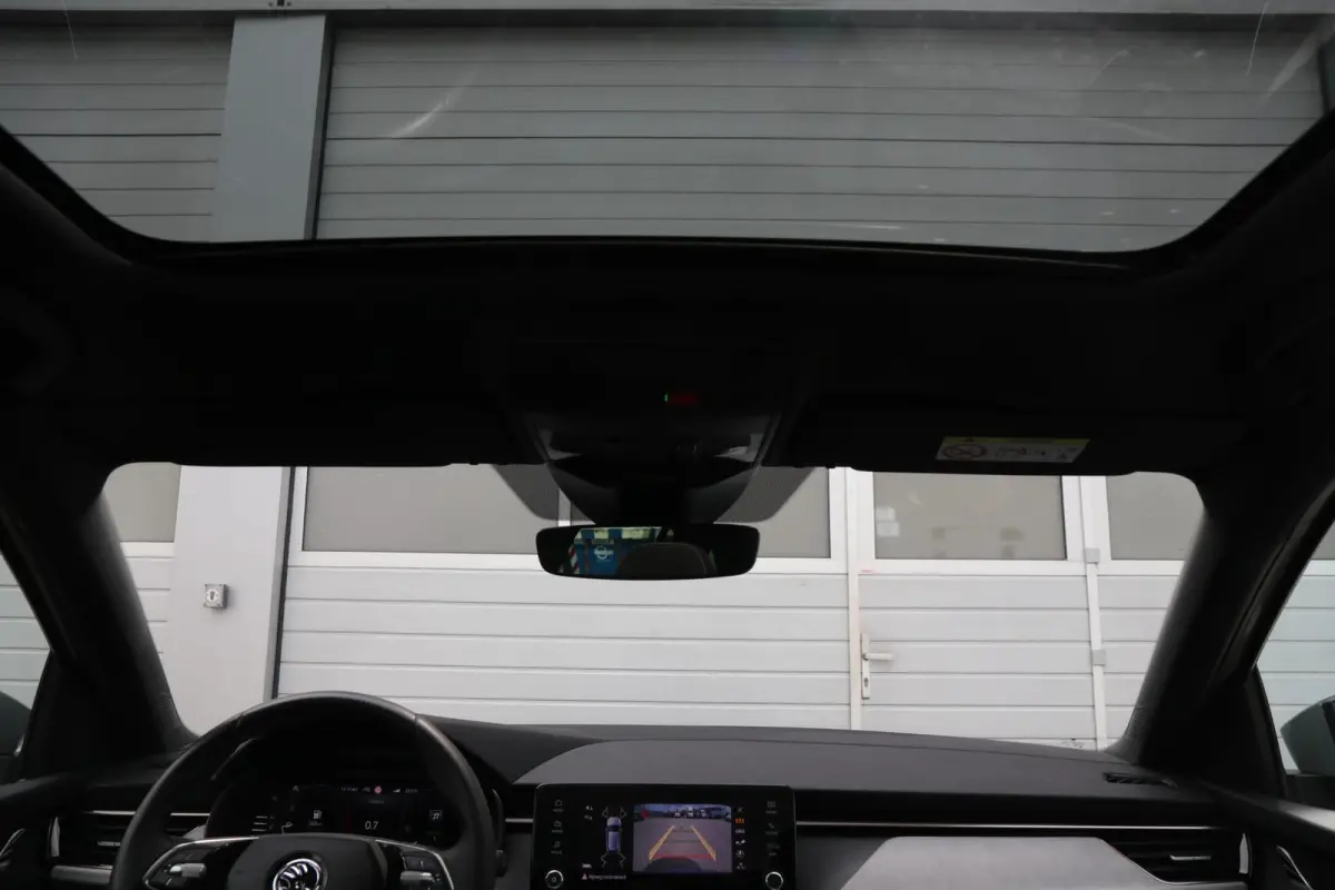 1.0 TSI 115pk Business Edition | Panoramadak | 18" Velgen | Adaptive Cruise