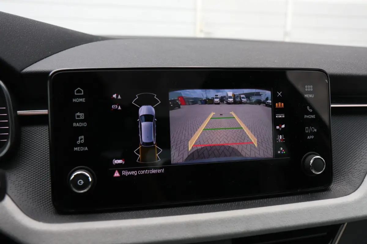 1.0 TSI 115pk Business Edition | Panoramadak | 18" Velgen | Adaptive Cruise