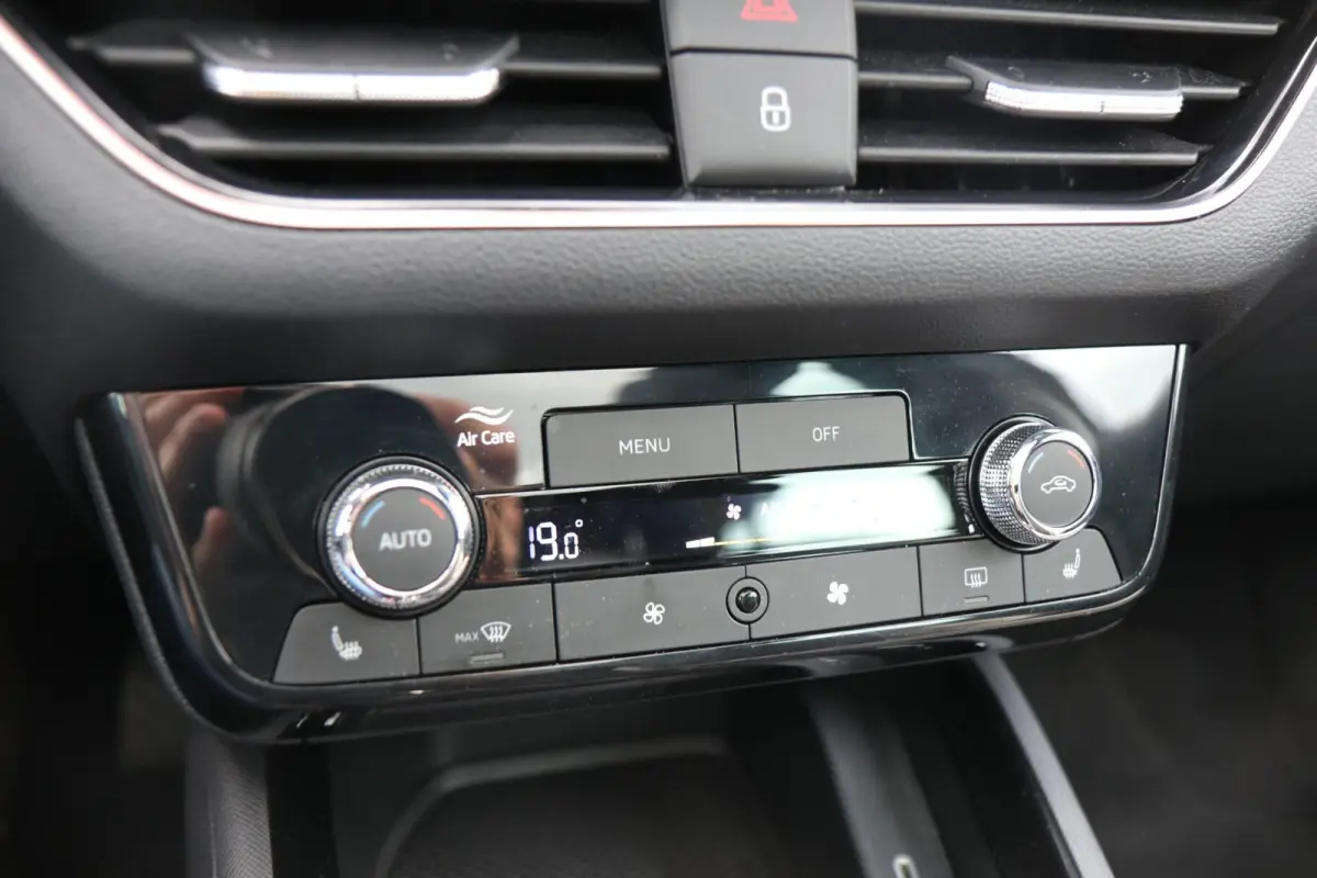 1.0 TSI 115pk Business Edition | Panoramadak | 18" Velgen | Adaptive Cruise