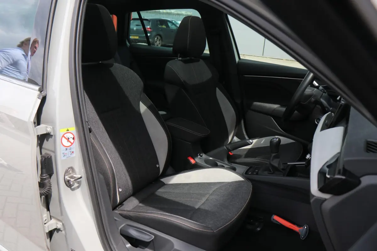 1.0 TSI 115pk Business Edition | Panoramadak | 18" Velgen | Adaptive Cruise