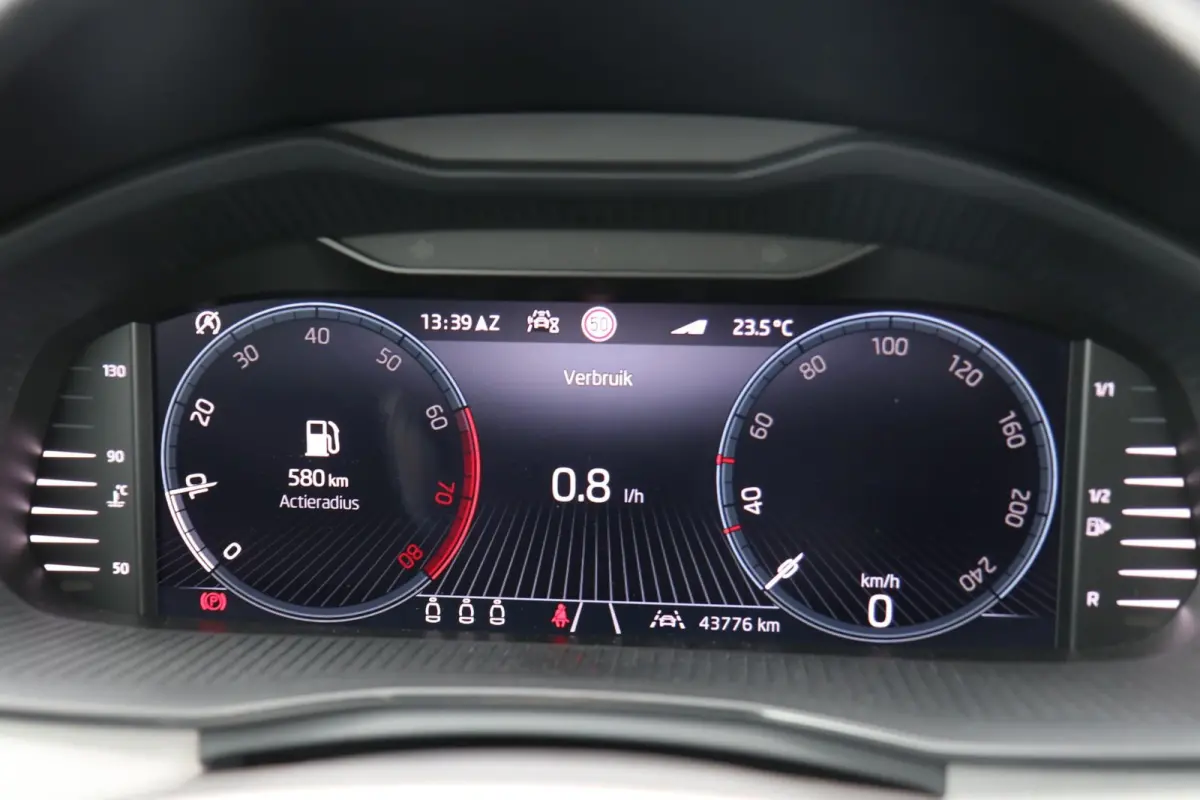 1.0 TSI 115pk Business Edition | Panoramadak | 18" Velgen | Adaptive Cruise