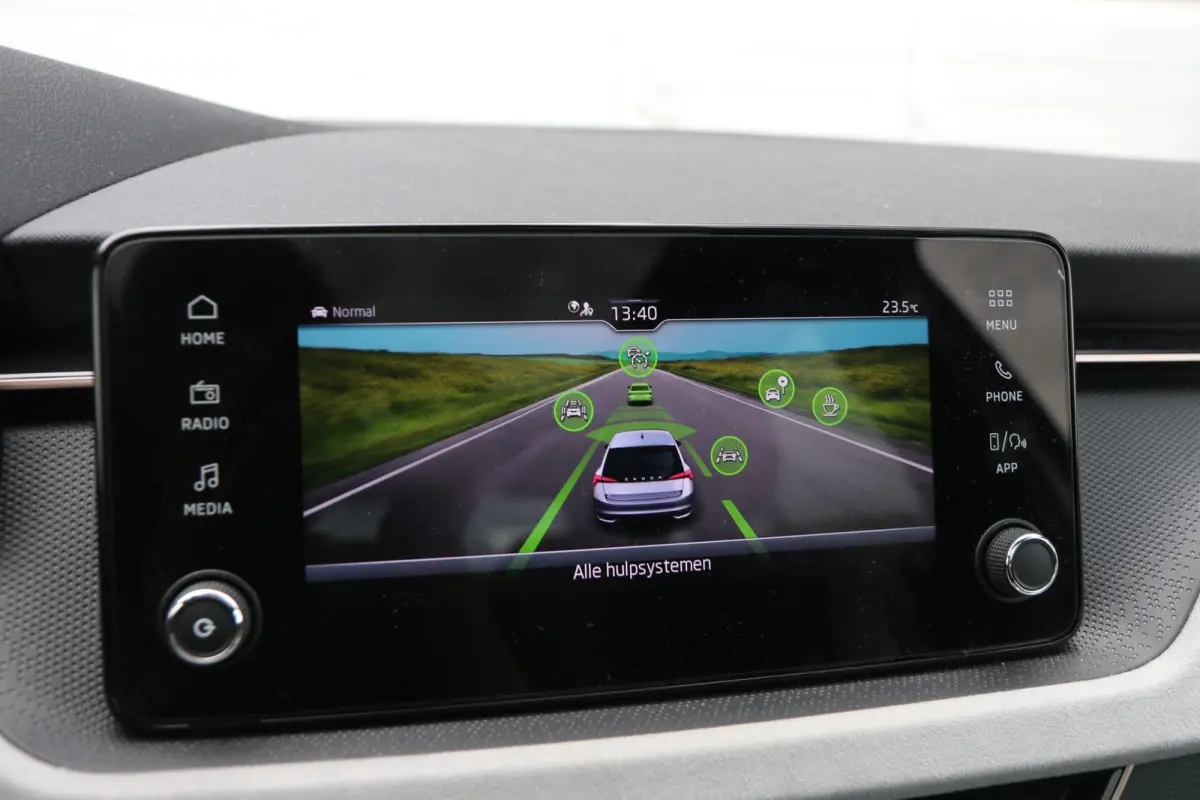 1.0 TSI 115pk Business Edition | Panoramadak | 18" Velgen | Adaptive Cruise
