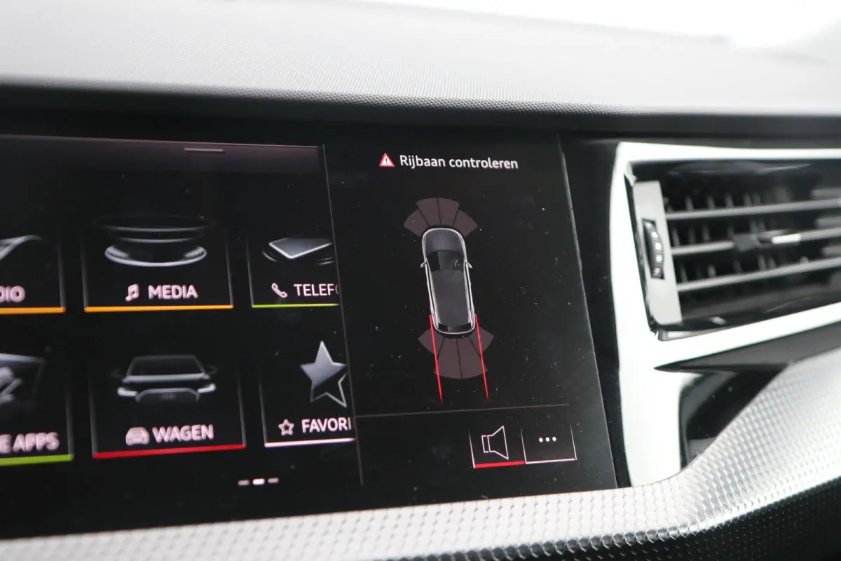 30 TFSI 116pk S-tronic Advanced edition | Stoelverwarming | Autom. Airco | Parkeersensoren Rondom