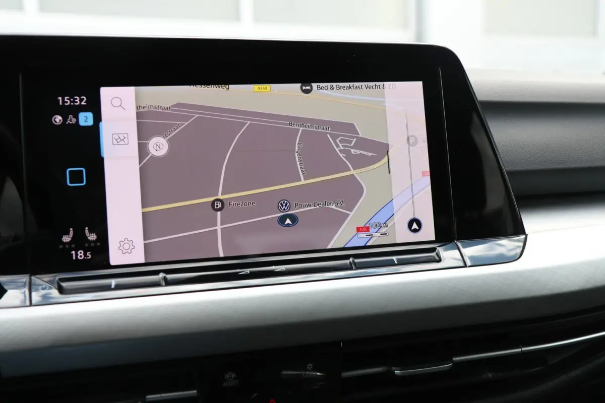 1.0 TSI 110pk Life | Navigatie | Stoel/Stuurverwarming | Camera | Adaptieve Cruise