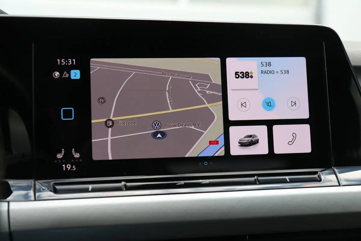 1.0 TSI 110pk Life | Navigatie | Stoel/Stuurverwarming | Camera | Adaptieve Cruise